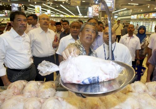 NS02_04022014_MUHYIDDIN_LAWAT