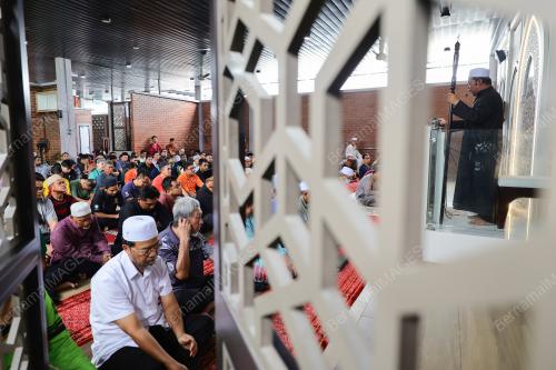 SOLAT JUMAAT PERTAMA DI R&R SEREMBAN