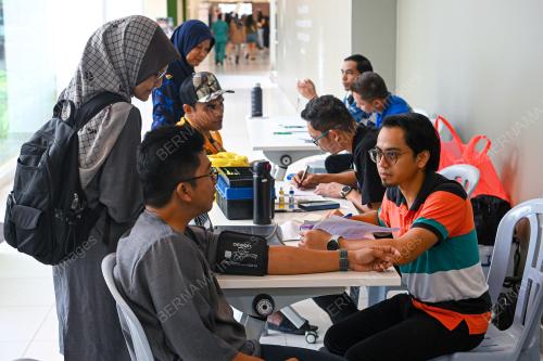 HARI TERBUKA AURELIUS