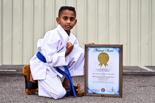 MURID TAHUN DUA CIPTA REKOD MBR