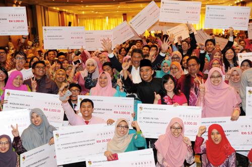 NS02_05052017_MOHAMAD_BN197001011911