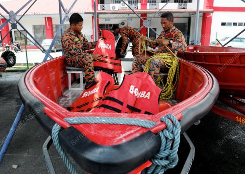 NS02_05112015_BOMBA_BANJIR