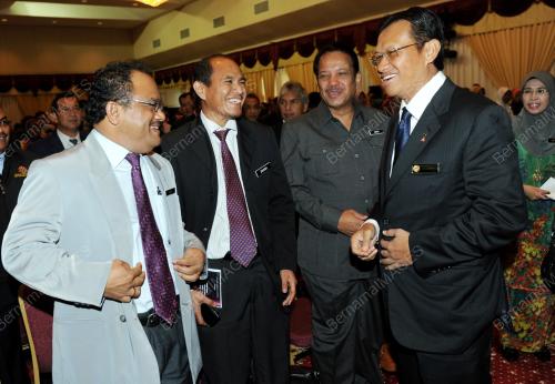 DATUK SERI AHMAD SHABERY CHEEK