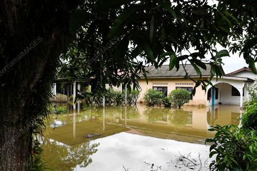 BANJIR DI KAMPUNG SEGENTING