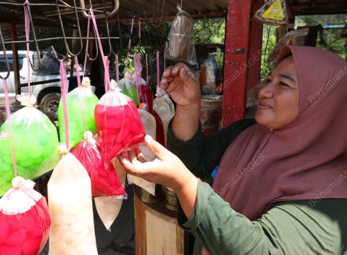 BUAH BELULUK