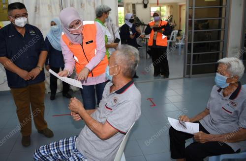 DATUK SERI RINA HARUN