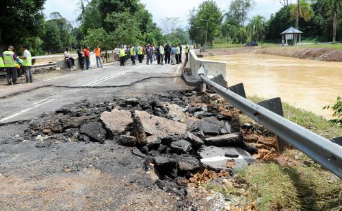 NS02_07022016_BANJIR