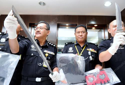 NS02_07082012_POLIS_SAMUN