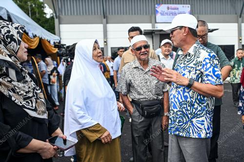 TAN SRI AZAM BAKI