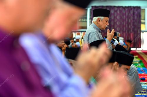 TUANKU MUHRIZ TUANKU MUNAWIR