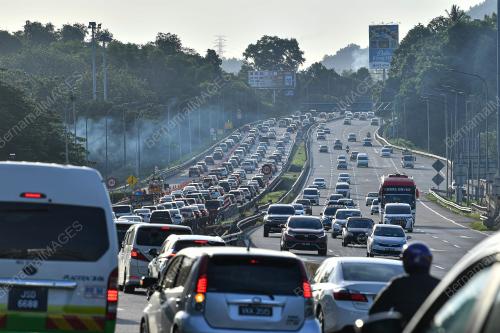 LEBUHRAYA UTARA-SELATAN (PLUS)