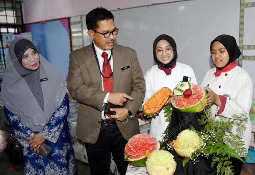 MOHAMAD ZAIDI ISHAK