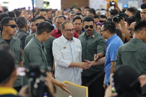 DATUK SERI ANWAR IBRAHIM
