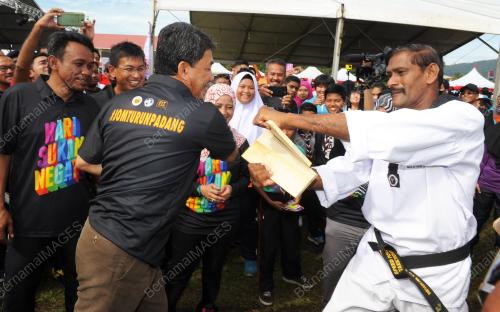 NS02_08102016_HARI_SUKAN