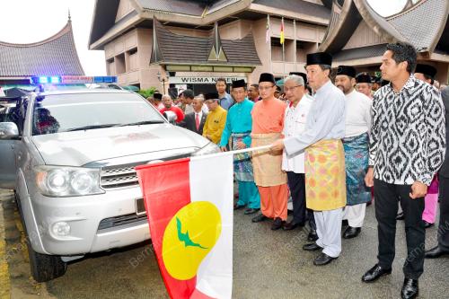 NS02_09012015_BANTUAN_BANJIR
