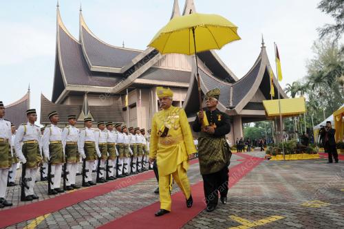 NS02_10042017_SIDANG_DUN