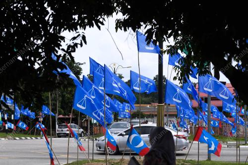 NS02_10042018_BENDERA