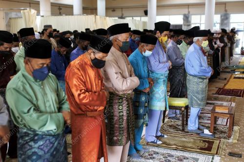 TUANKU MUHRIZ TUANKU MUNAWIR