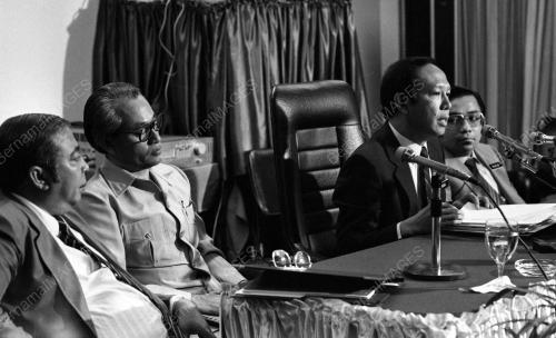 NS02_11032015_PERSIDANGAN