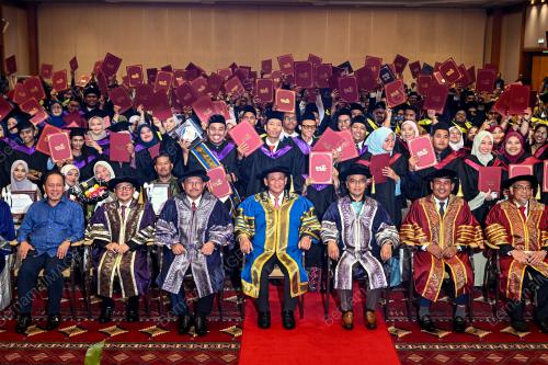 DATUK SERI AMINUDDIN HARUN