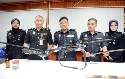 NS02_11112016_POLIS_SENAPANG