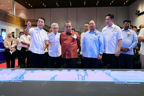 DATUK SERI AMINUDDIN HARUN