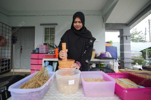 SITI AAI SHAH RAHMAN SHAH