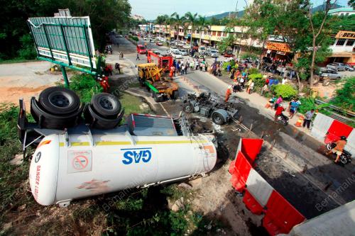 NS02_12082013_KEMALANGAN_MAUT
