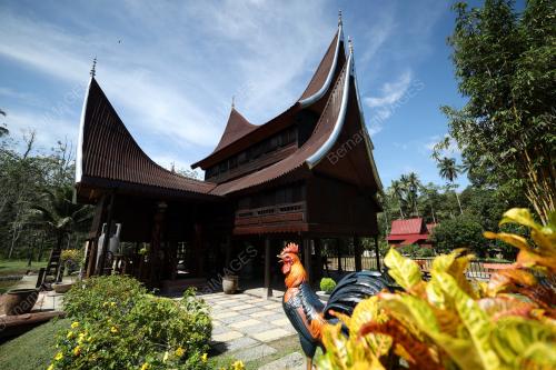 RUMAH GADANG KAMPUNG GAGU