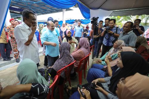 DATUK SERI ISKANDAR MOHD AKIN
