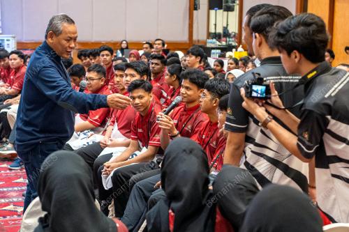 DATUK SERI AMINUDDIN HARUN