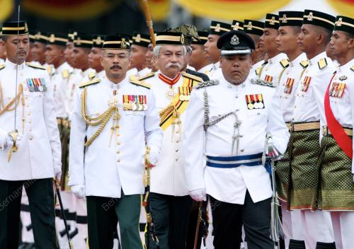 NS02_14012012_TUANKU_MUHRIZ