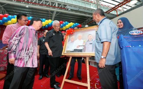 NS02_14052016_PASARAYA_SYED