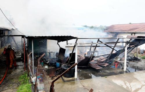 NS02_14082015_KEBAKARAN_RUMAH