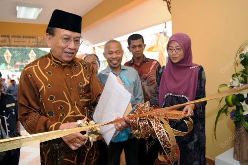 DATUK SERI DR RAIS YATIM