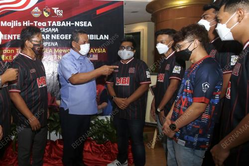 DATUK SERI AMINUDDIN HARUN