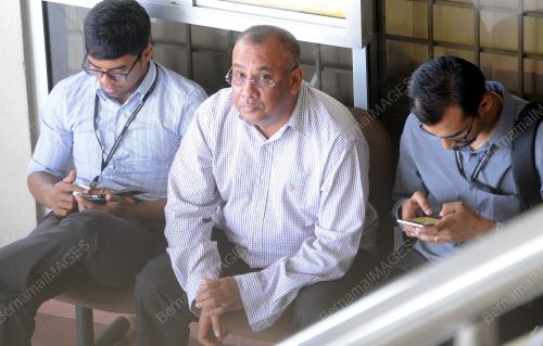 NS02_15042016_KES_MAHKAMAH