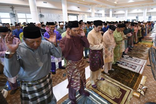 NS02_15062018_SOLAT_AIDILFITRI_BN201806080474