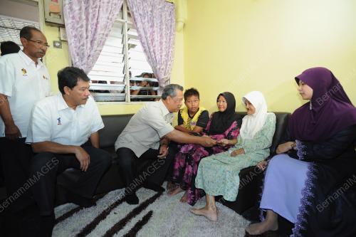 TAN SRI MUHYIDDIN YASIN