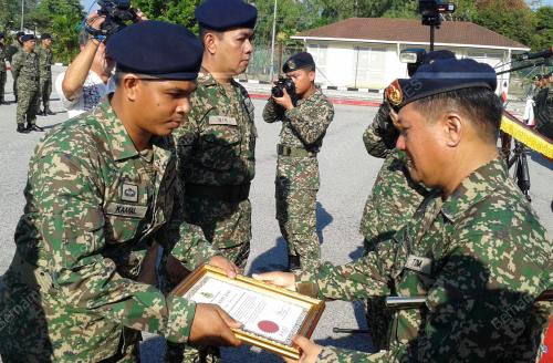 NS02_16042016_ULANGTAHUN_KAGAT