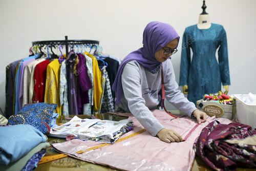 REZEKI TUKANG JAHIT SEMASA PERINTAH KAWALAN PERGERAKAN BERSYARAT