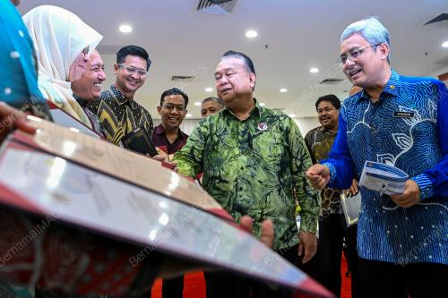 DATUK SERI ALEXANDER NANTA LINGGI