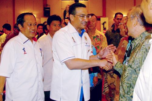 DATUK SERI HISHAMMUDDIN TUN HUSSEIN