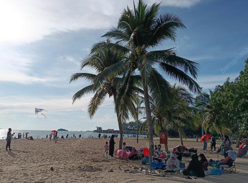 PANTAI PORT DICKSON TUMPUAN PENGUNJUNG
