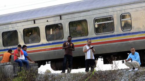 NS02_17122014_KERETAPI_ROSAK