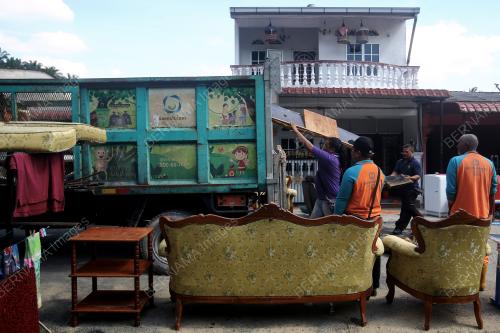 PASCA BANJIR DI JOHOL