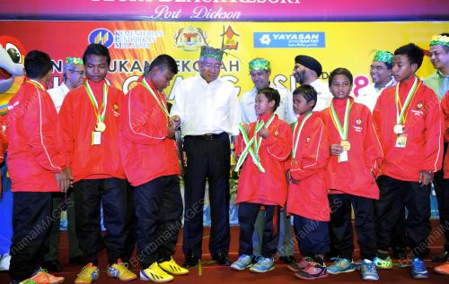 NS02_18112015_MADHZIR_MURID