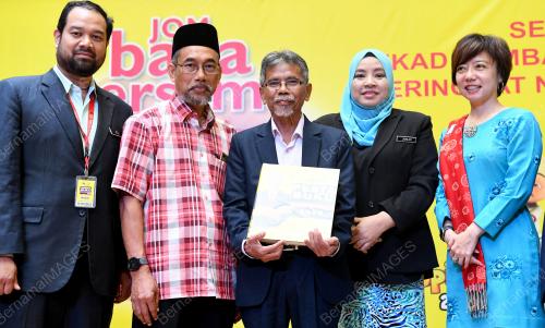 NS02_19042019_PESTA_BUKU_BN201904176934