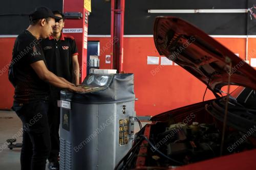 SERVIS KENDERAAN