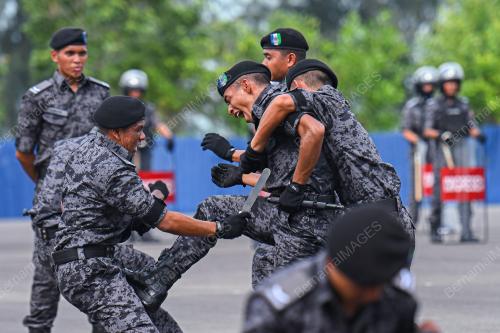 PERBARISAN TAMAT LATIHAN PEGAWAI IMIGRESEN